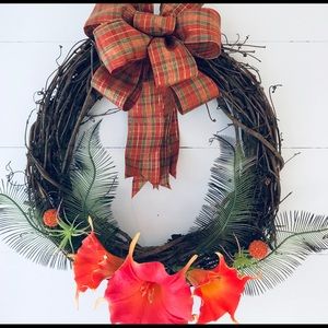 Holiday wreath